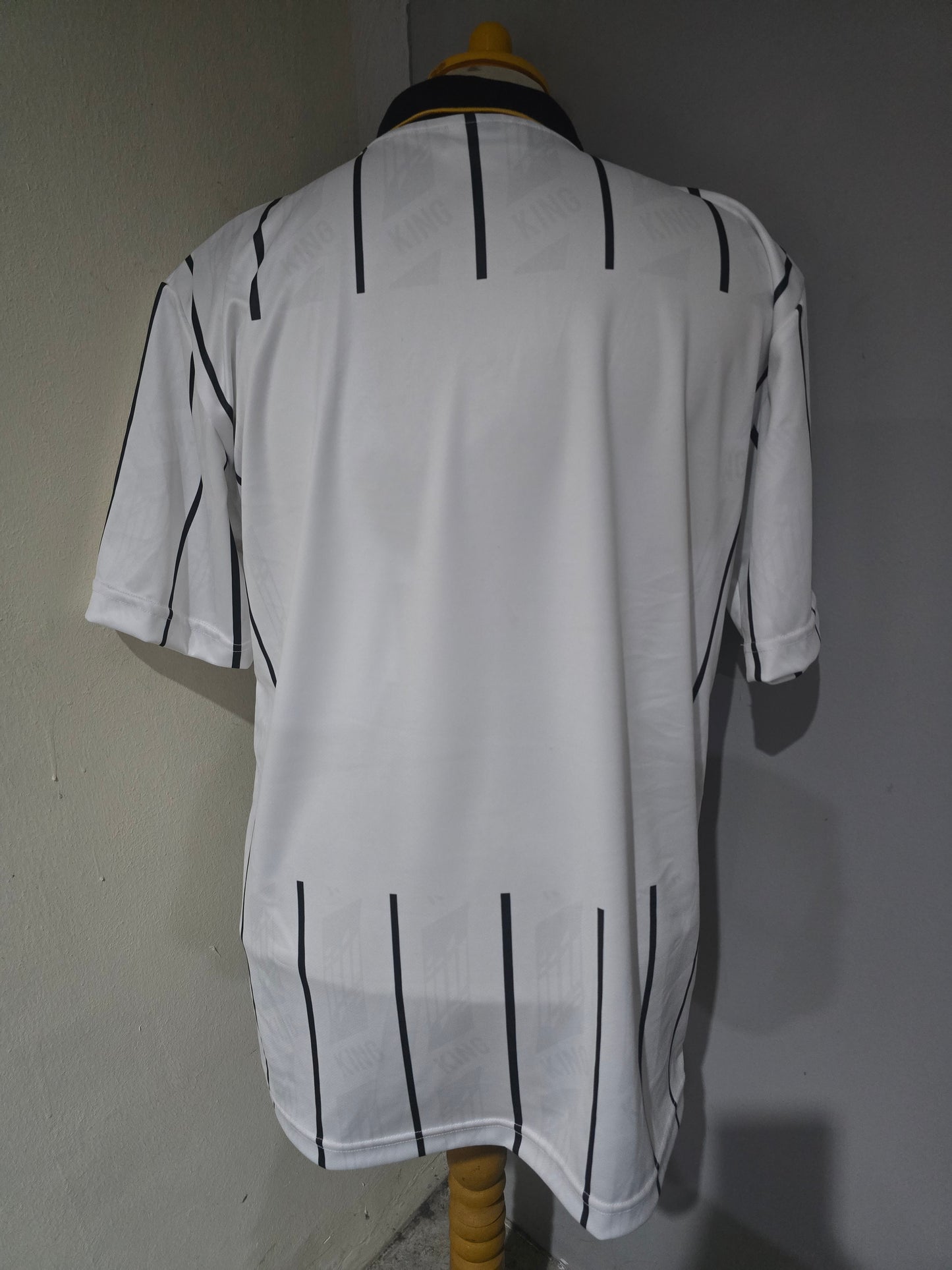 قميص 1993/94 Sh3ffi3ld W3dnesd4y الرابع