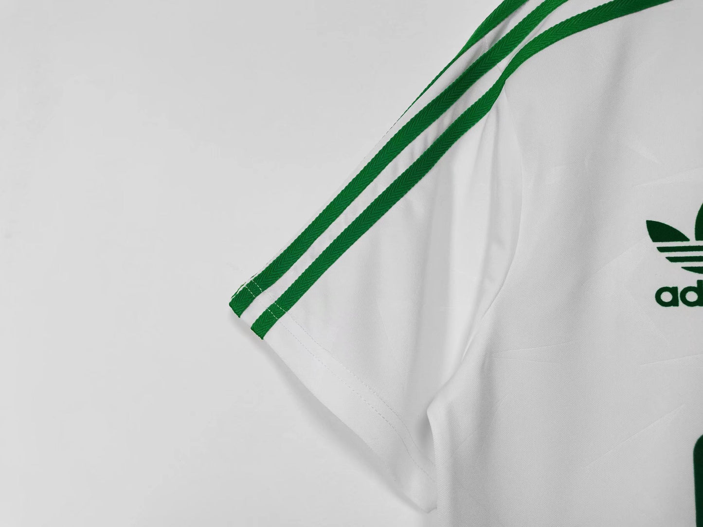 1990 IRL4ND1A AWAY