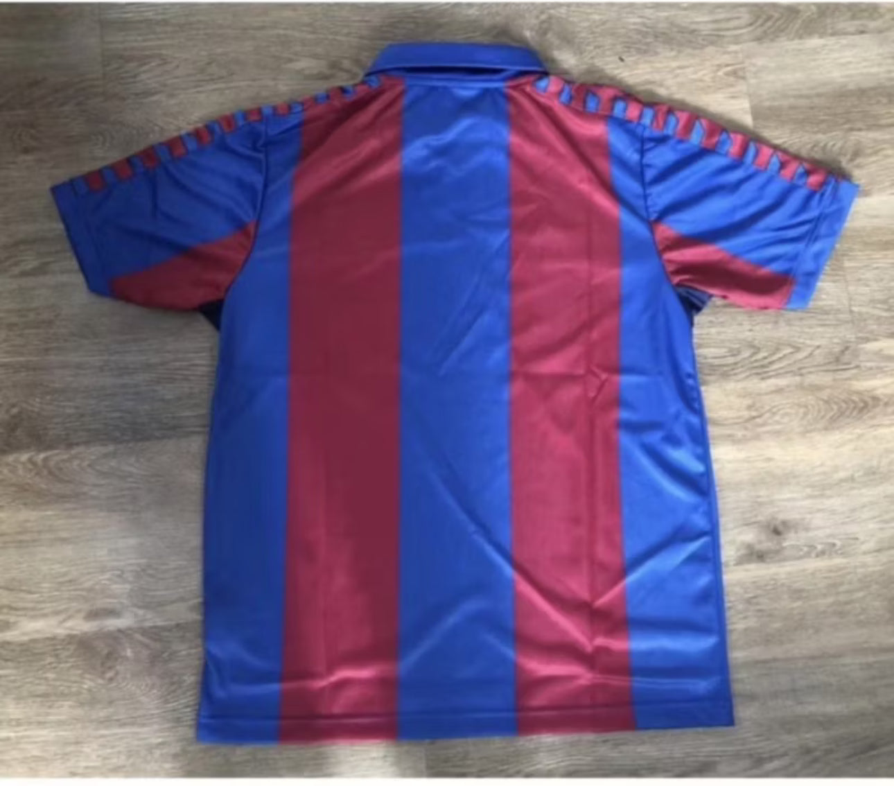 Camiseta local del Barcelona 1985/86