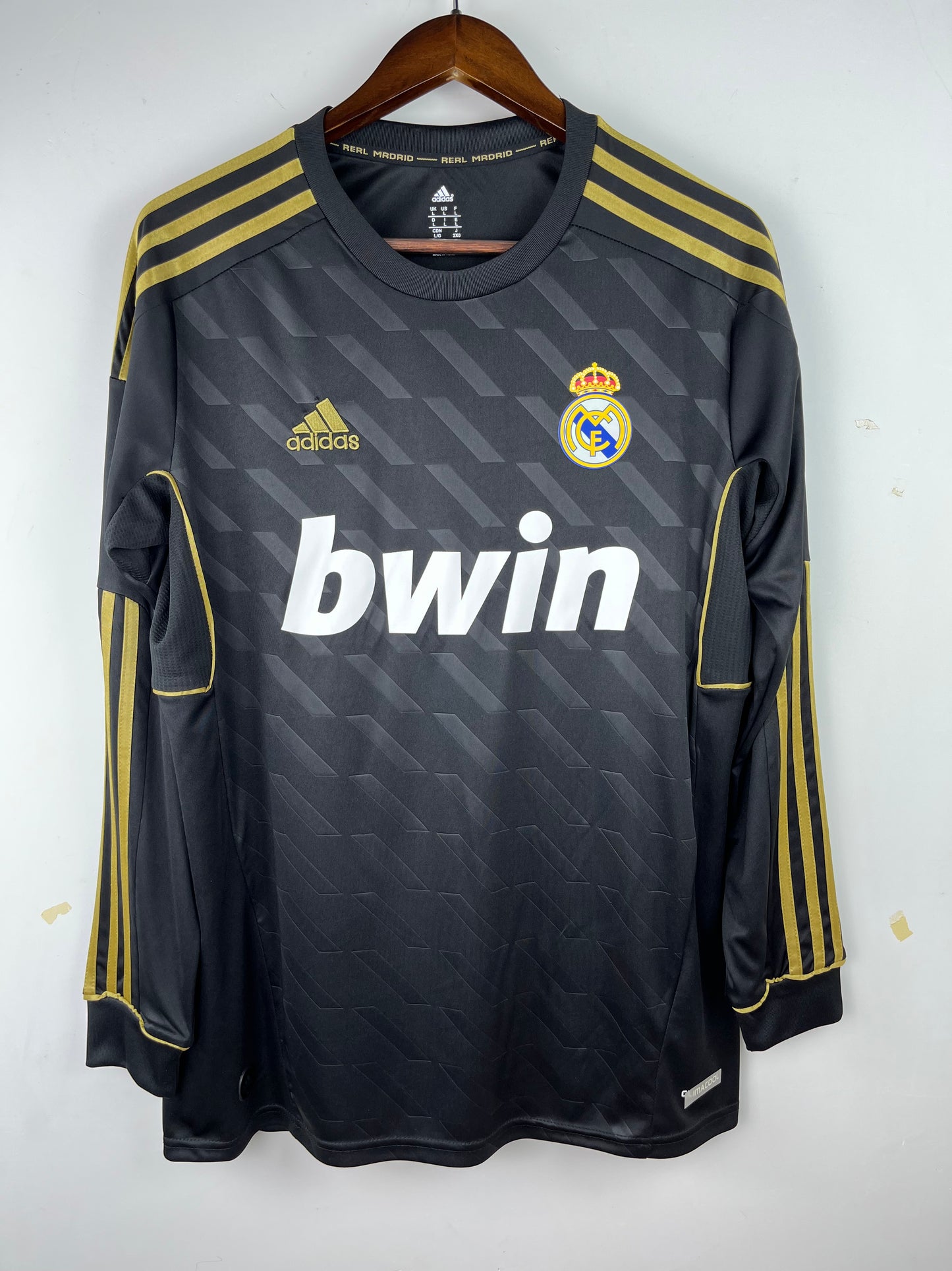 2011-2012 R3AL MADRID AW4Y L0NG SL3EVE