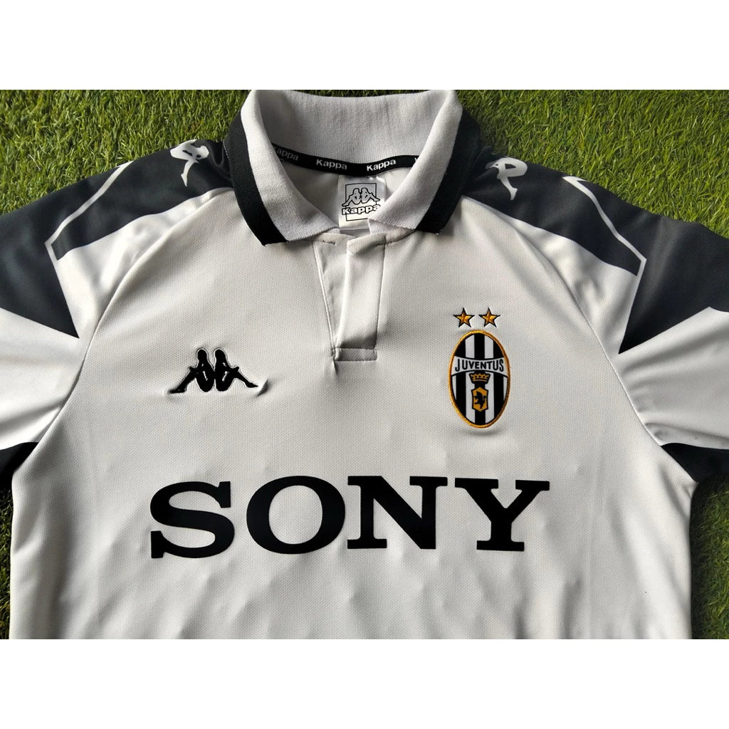 1999/00 Juventus Away Shirt