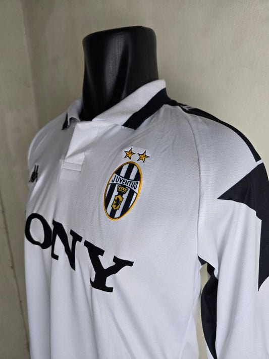 1999/00 Juventus Away Shirt