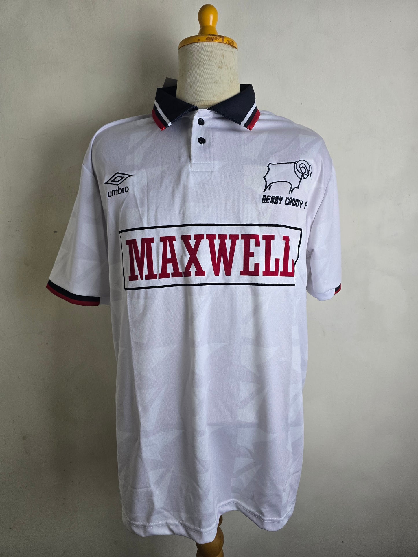 Camiseta local del Derby County 1989-91