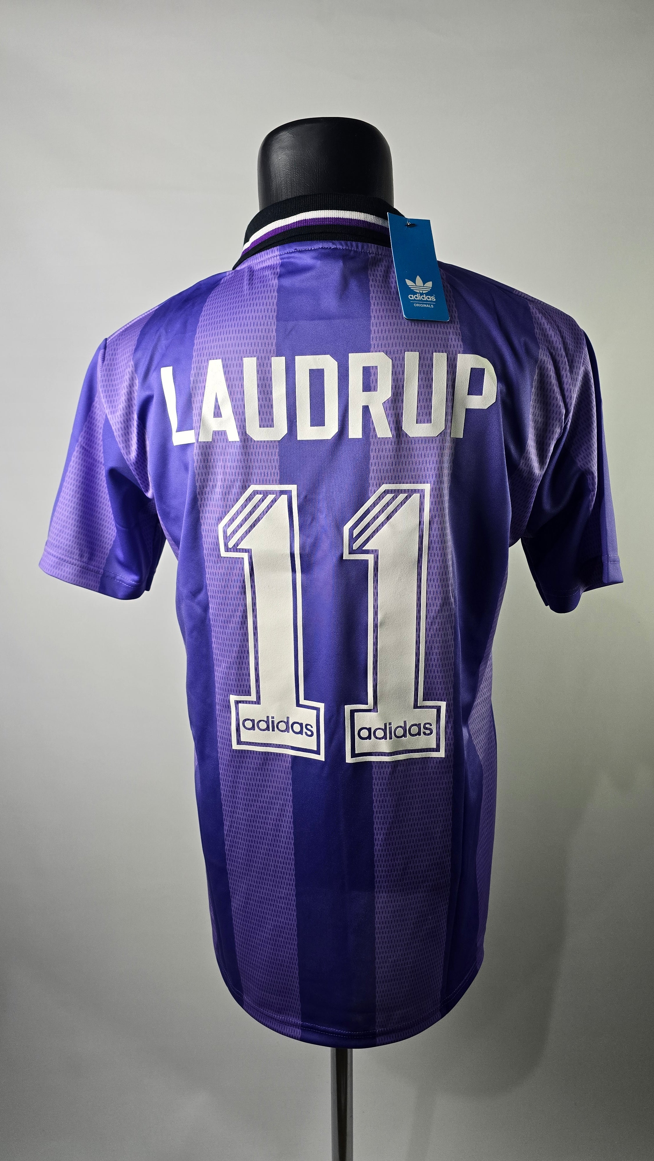 Laudrup #11) 1994 Glasgow Rangers Third – CFJ