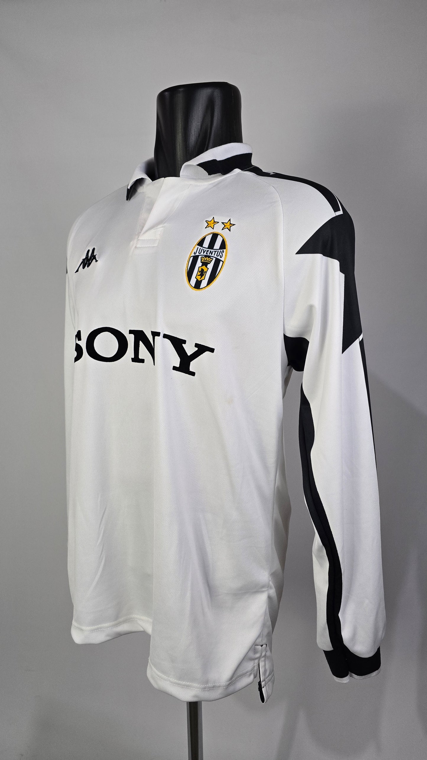 (Conte #8 + Patch) 1999/00 Juventus Away Long Sleeve Shirt