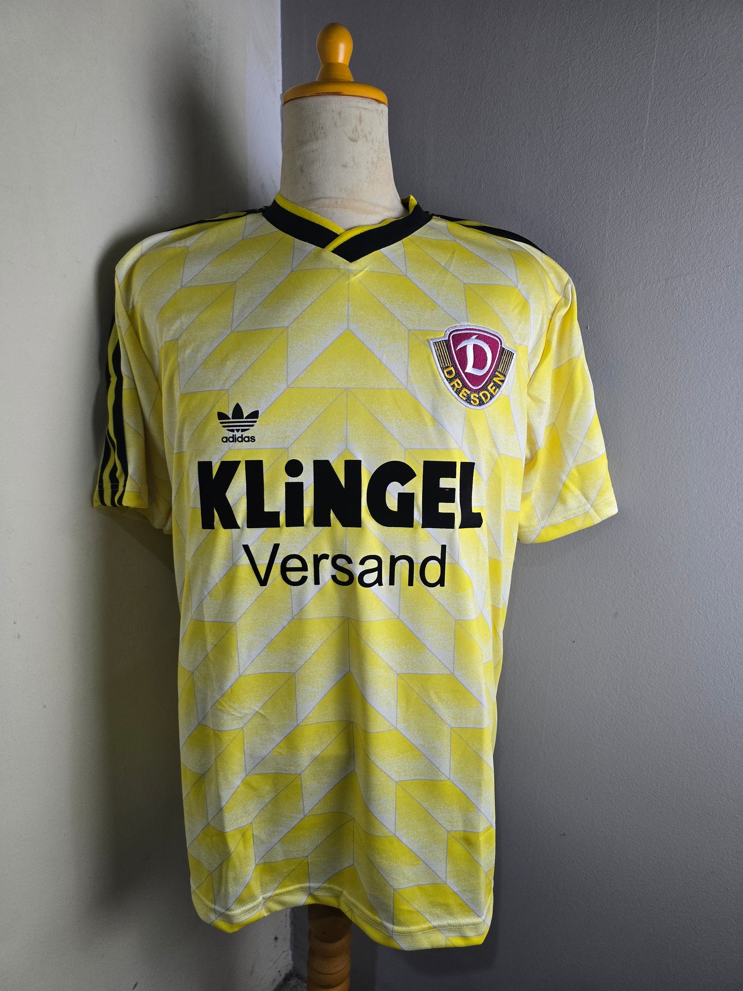 1988/89 Dynamo Dresden Shirt (#12)