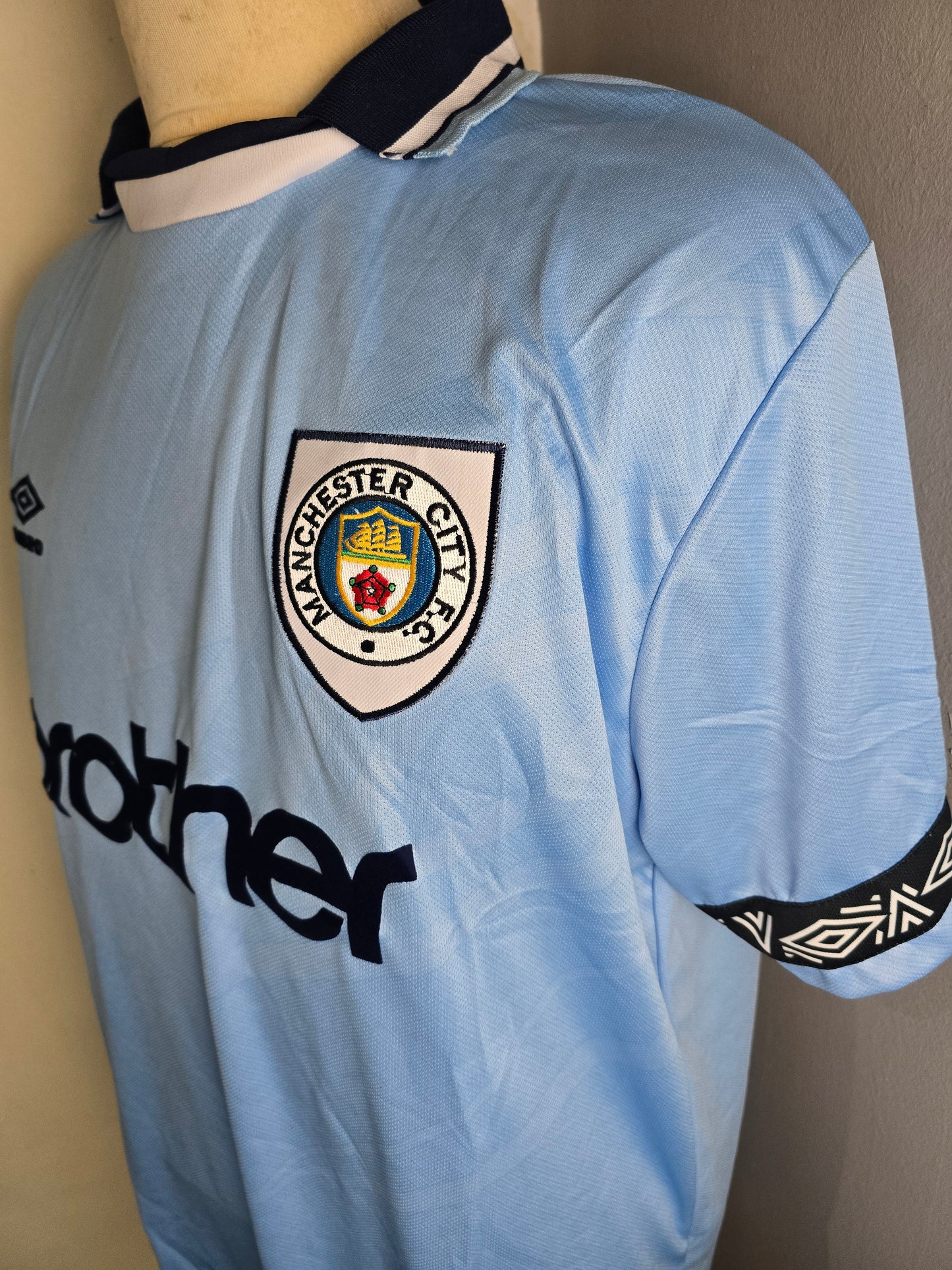 1993-95 Man City Home Shirt (Gallagher #10)