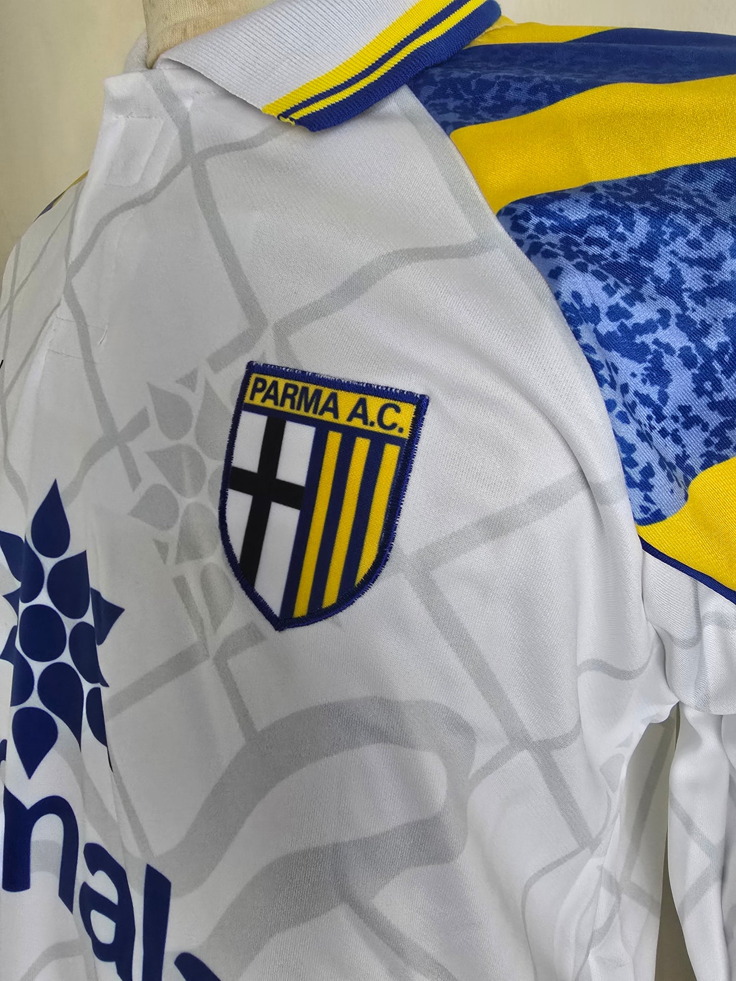1995/96 Parma Away Long Sleeve Shirt