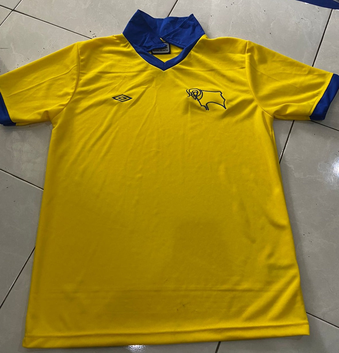 قميص ديربي كاونتي الخارجي 1974-1976