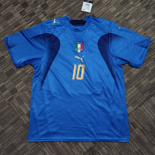 2006 Italy Home (Totti #10) Shirt - ClassicFootballJersey