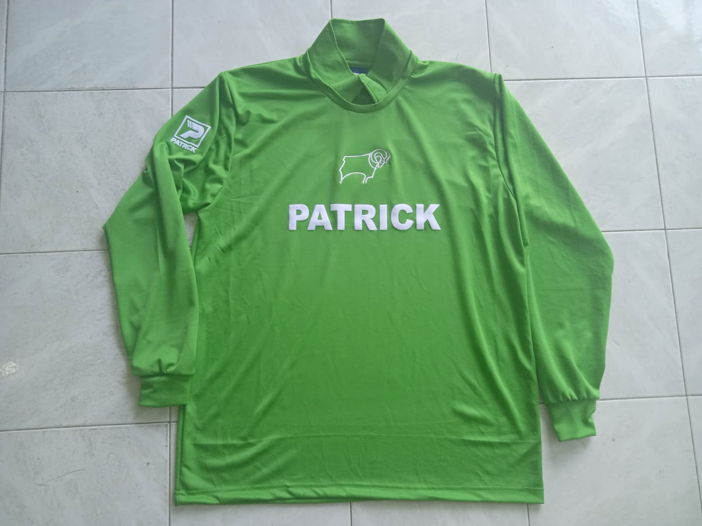 1981-84 Derby County Third Long Sleeve Shirt