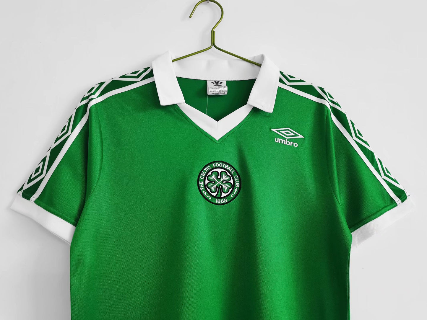 1980 C3LT1C AWAY