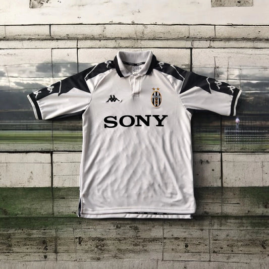 1999/00 Juventus Away Shirt