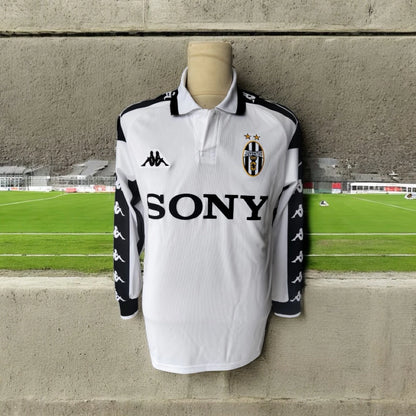 1999/00 Juventus Away Long Sleeve Shirt