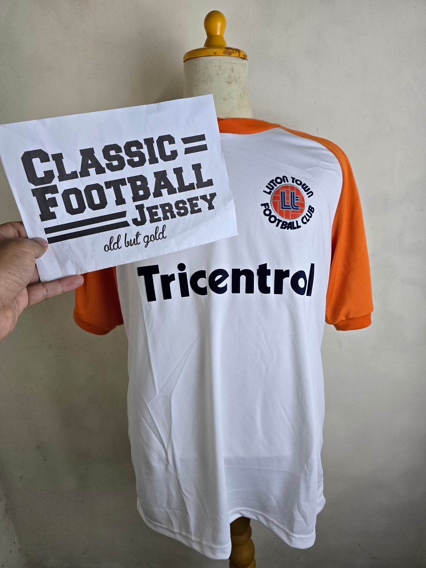 1981/82 Lut0n T0wn Home Shirt