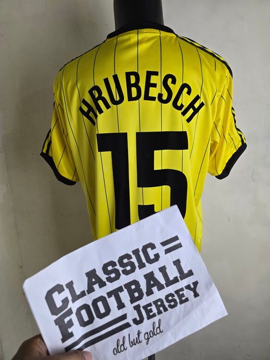 (Hrubesch #10) 1985/86 Dortmund Home