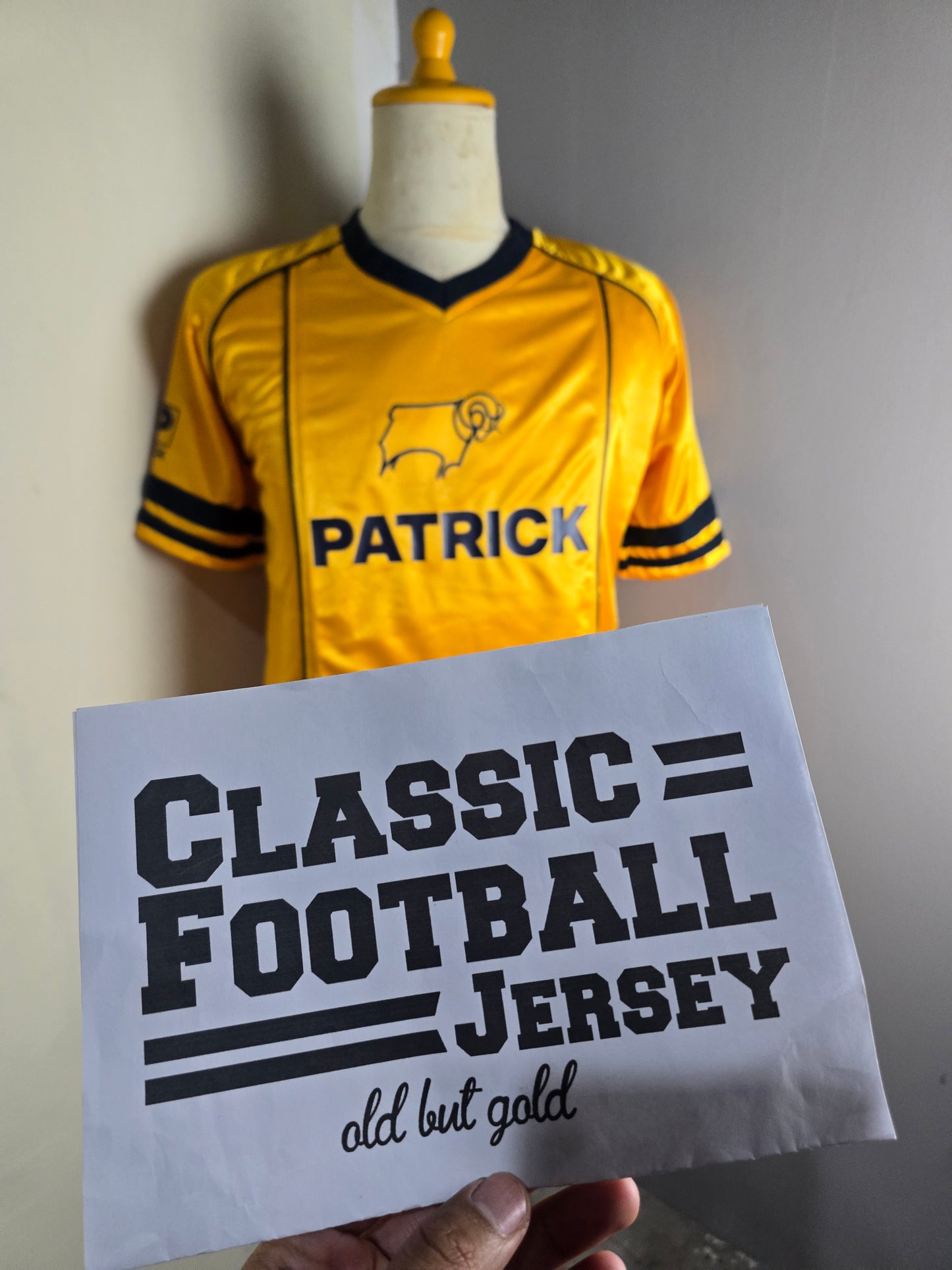 Camiseta de visitante del Derby County 1983/84