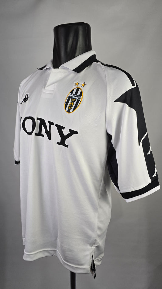 1999/00 Juventus Away Shirt