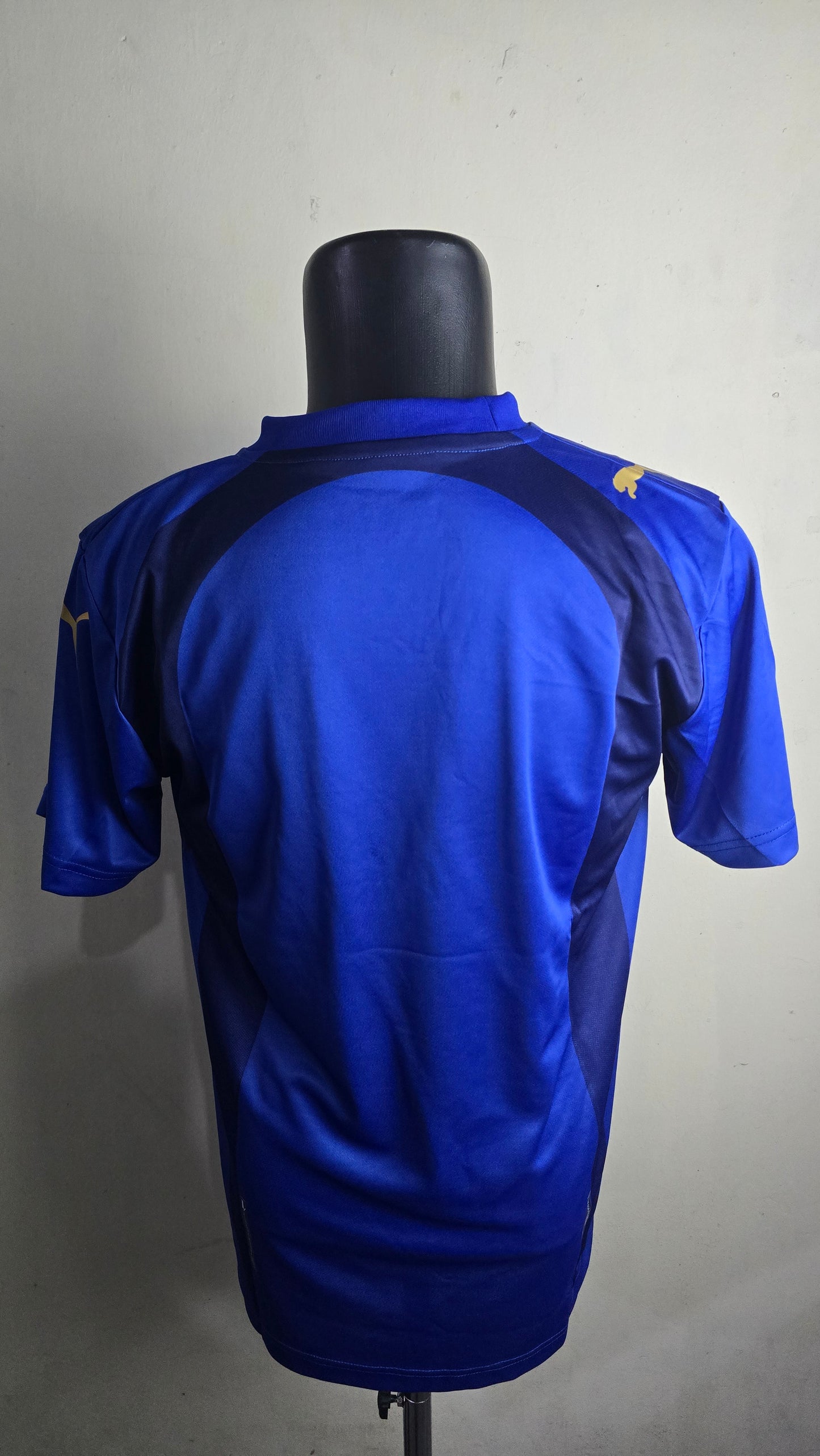 Camiseta local de Italia 2006