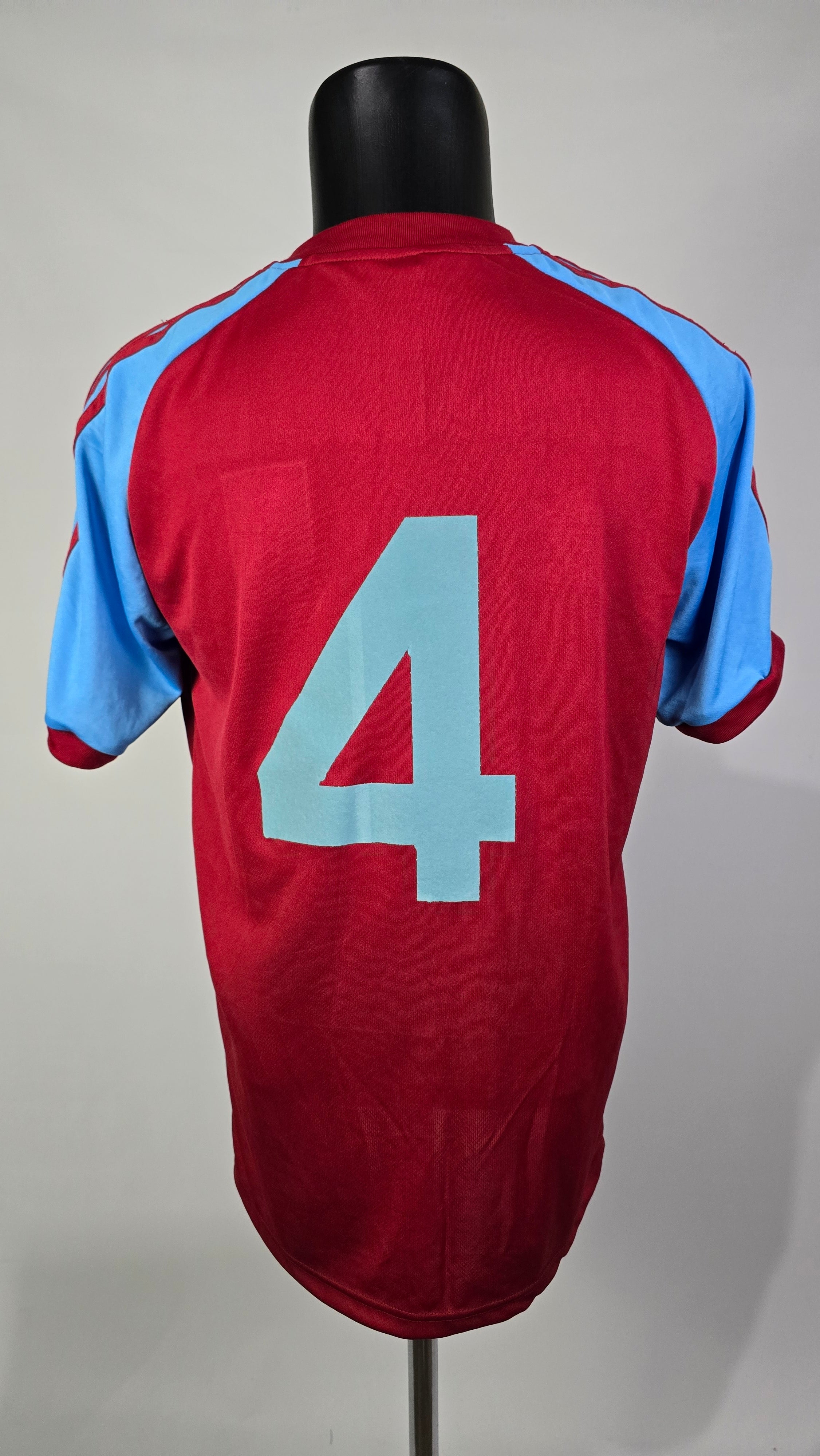 4) 1980 West Ham United Home – CFJ