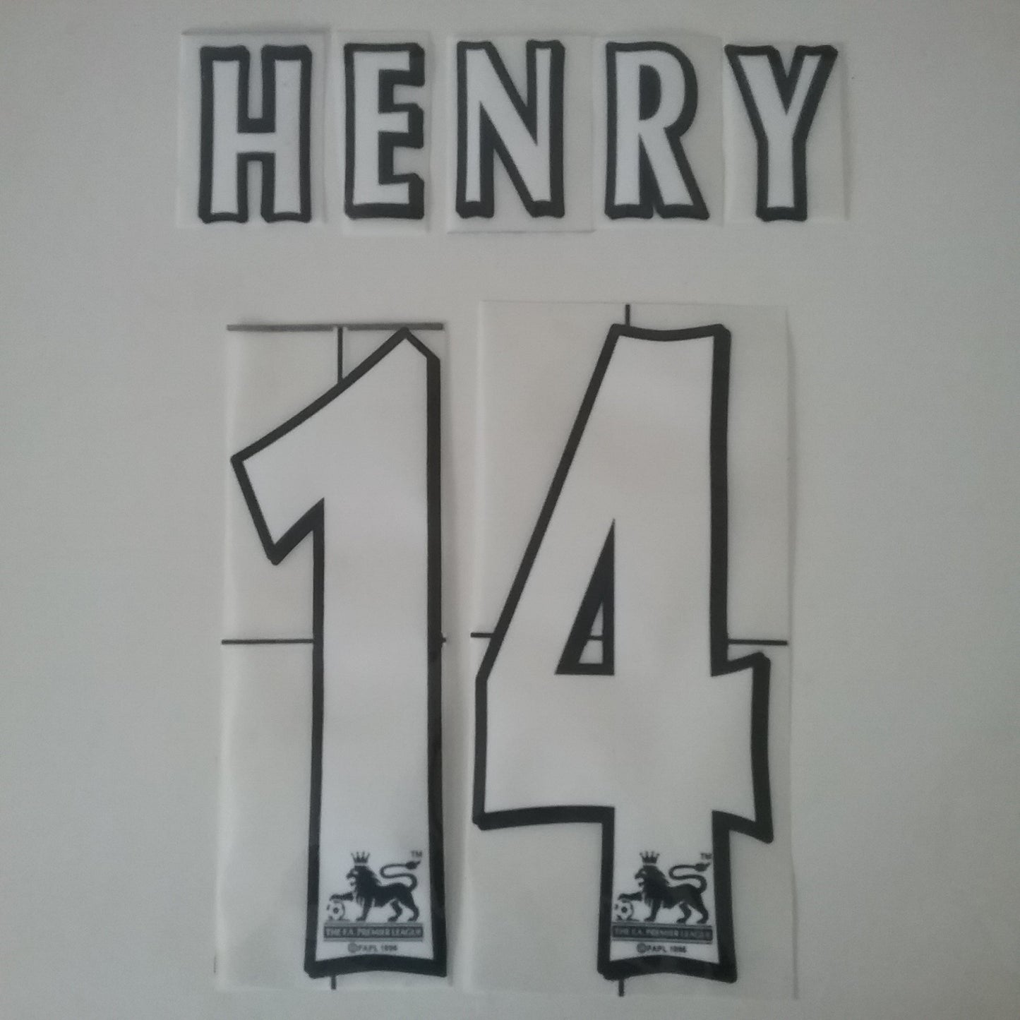 1996-06 Henry #14 Arsenal Home Nameset