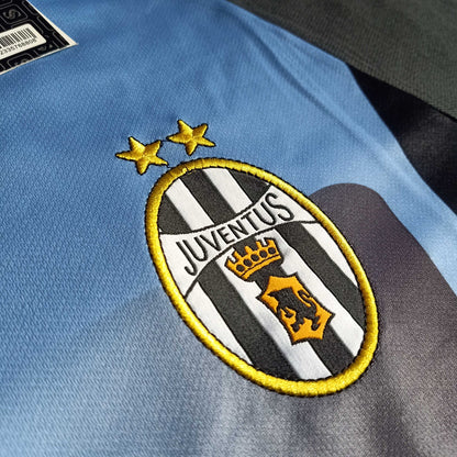 2002/03 Juventus Third Shirt - ClassicFootballJersey