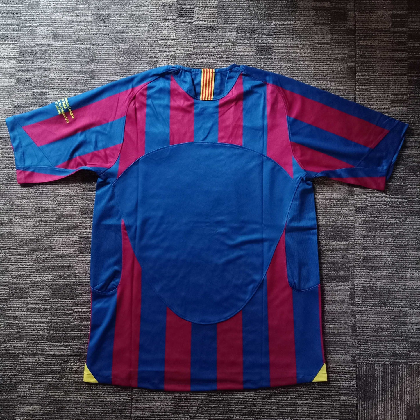 2005/06 Barcelona Home Shirt - ClassicFootballJersey