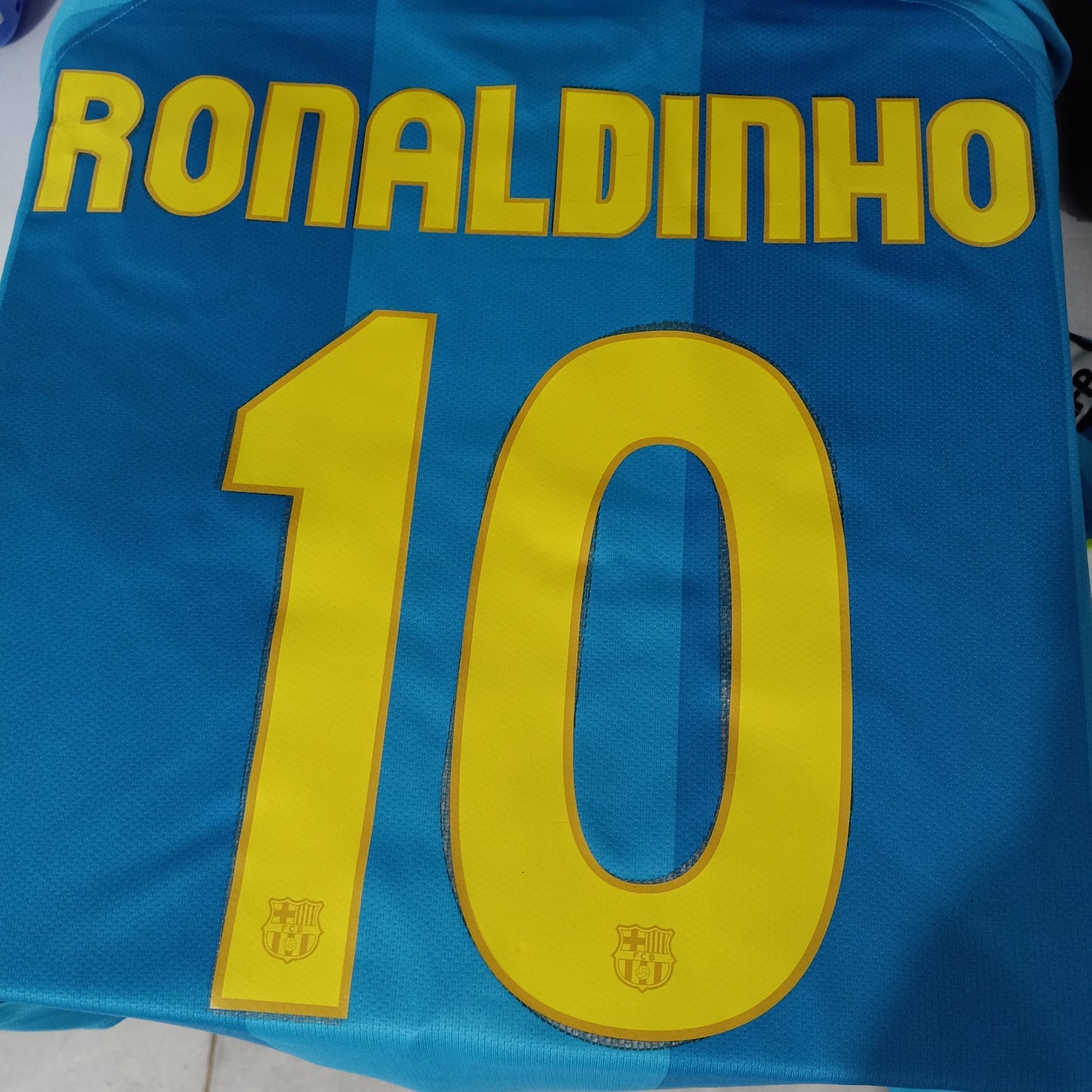 Ronaldinho #10 Barcelona Away 2007 Nameset