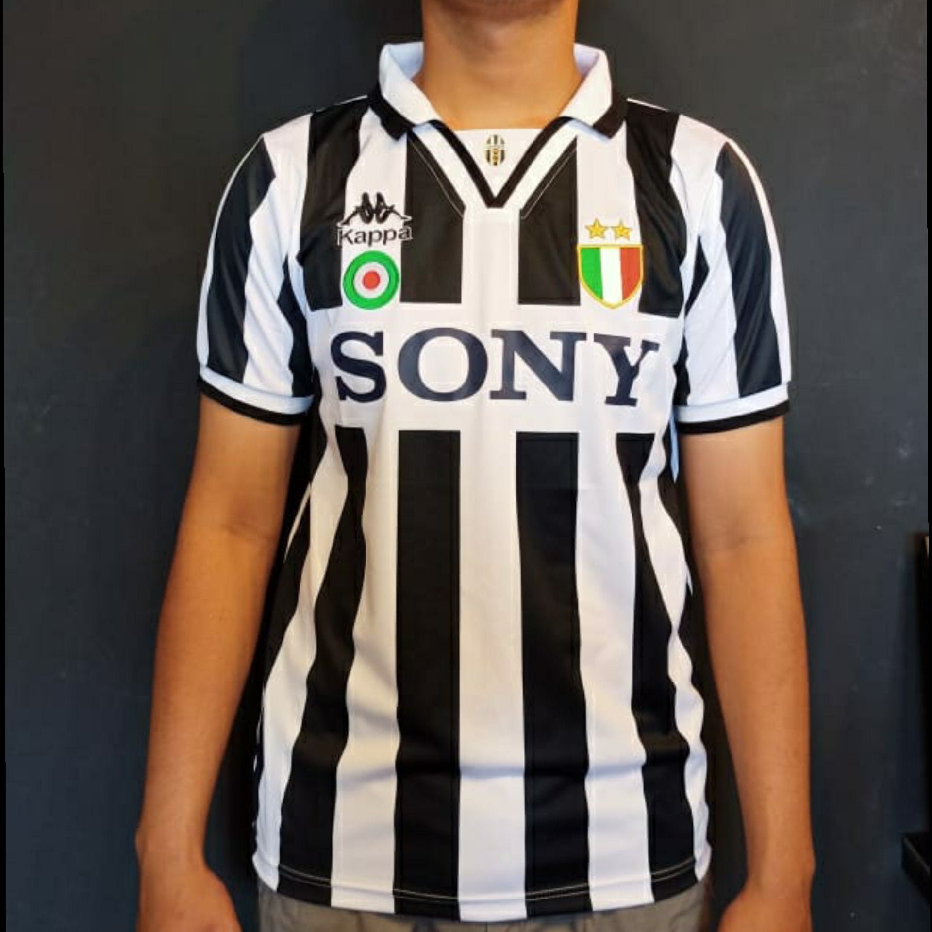 Juventus store jersey 1995